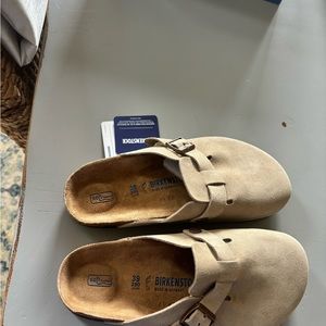 Woman’s boston taupe suede clogs, size EU 39
